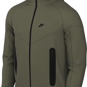 Nike Men's Tech Fleece